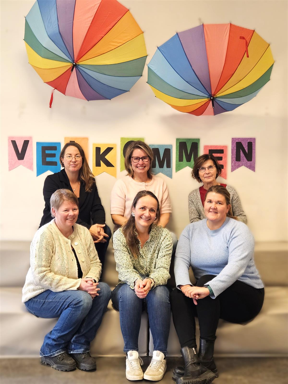 Bilde fra Fåvang skole: Sissi Guttu (Tillitsvalgt UDF), Randi Iversen (Verneombud), Britt-Olave Olstad (Ass.rektor)  Nederst fra venstre: Anne Berit Myhren (SFO-leder), Lillian D. Skansgård (Teamleder), Anita Aamodt (rektor)  - Klikk for stort bilde